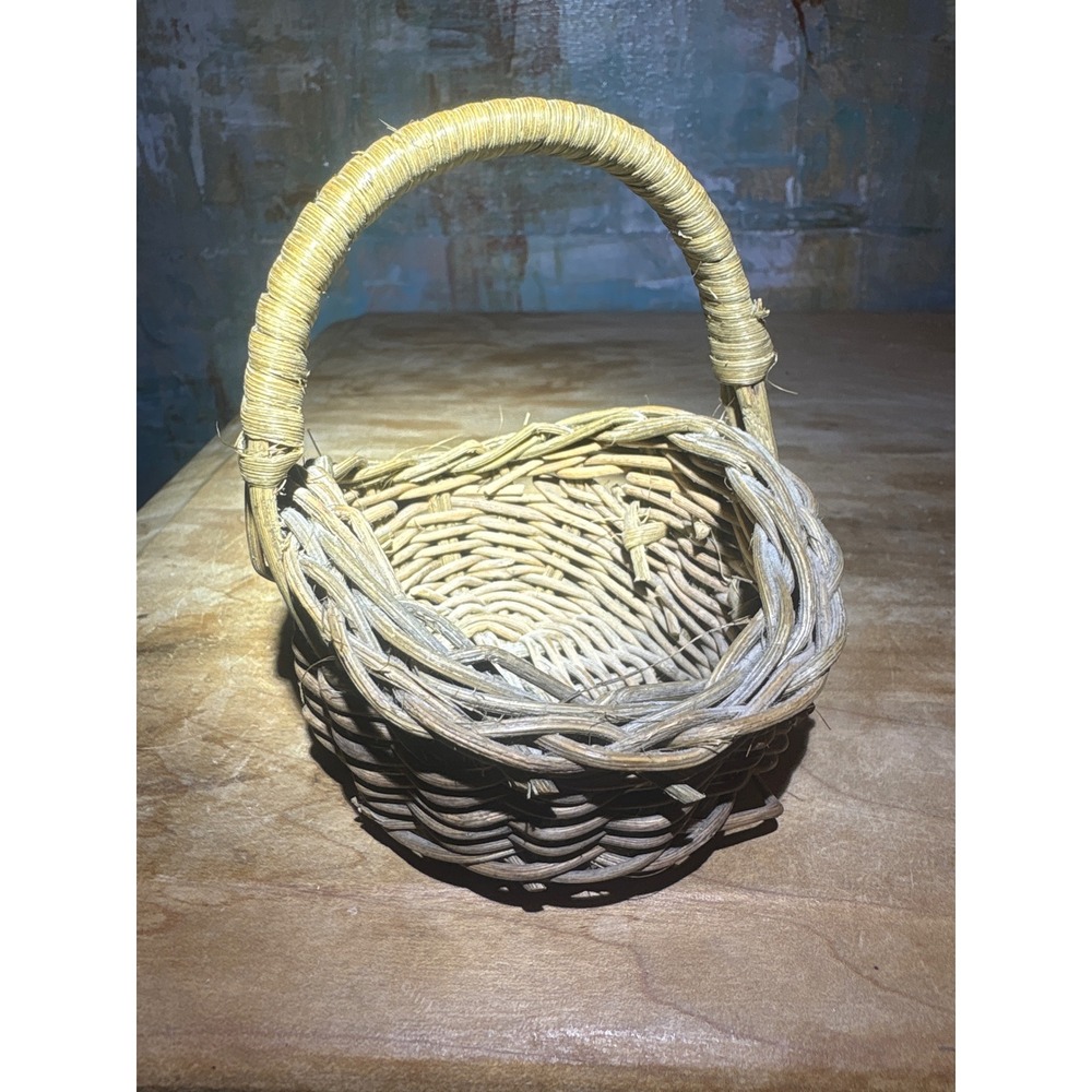 Rustic Miniature Wicker Basket with Handle Natural Fiber Primitive Decor 4in